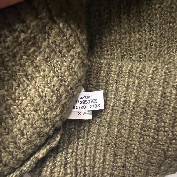 Aerie Green Cross-Back Sweater - Picture 4 of 5